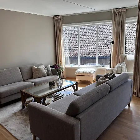 In The Middle Of Center - Secluded Apartment Arendal